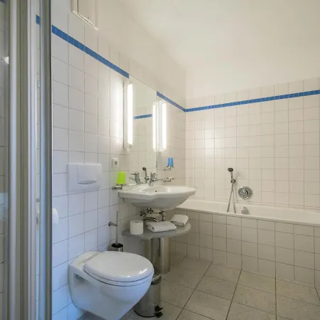 Kaiservillen - Mit 1 Schlafzimmer Und Balkon D232 Apartment *